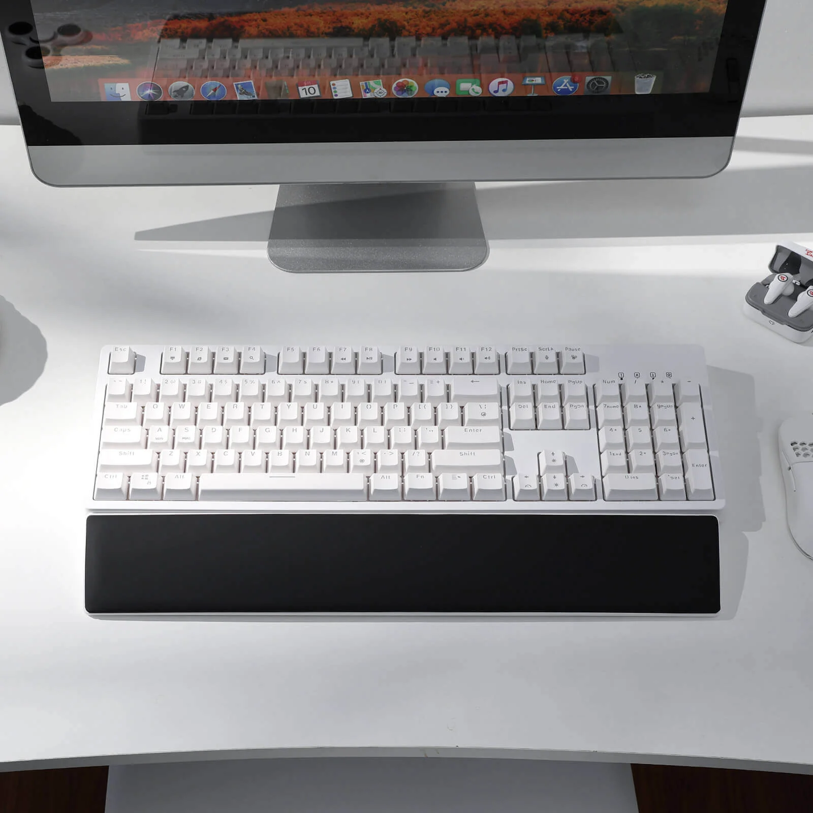 355-redragon-x-ltc-keyboard-wrist-rest-1.webp