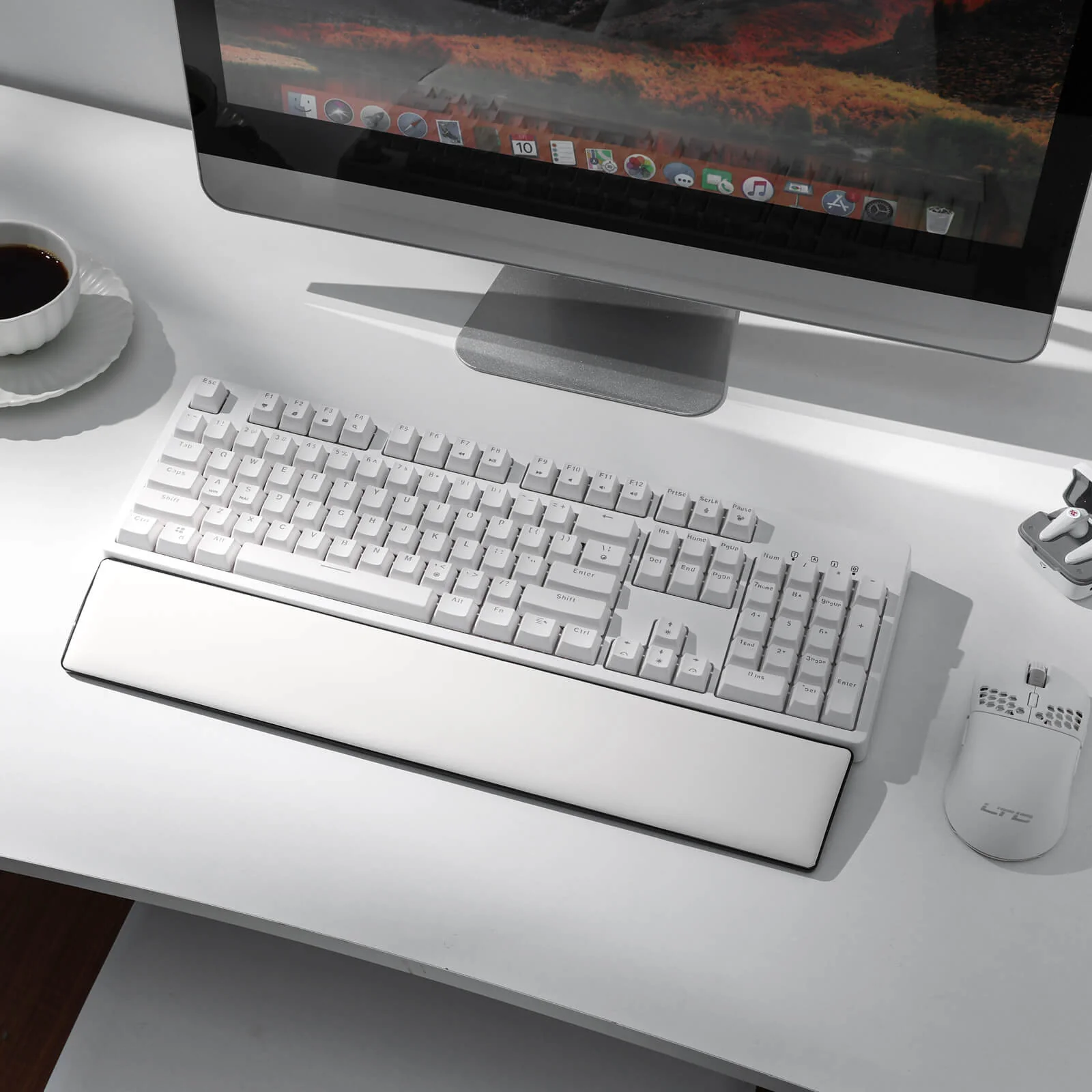 355-redragon-x-ltc-keyboard-wrist-rest-1.webp
