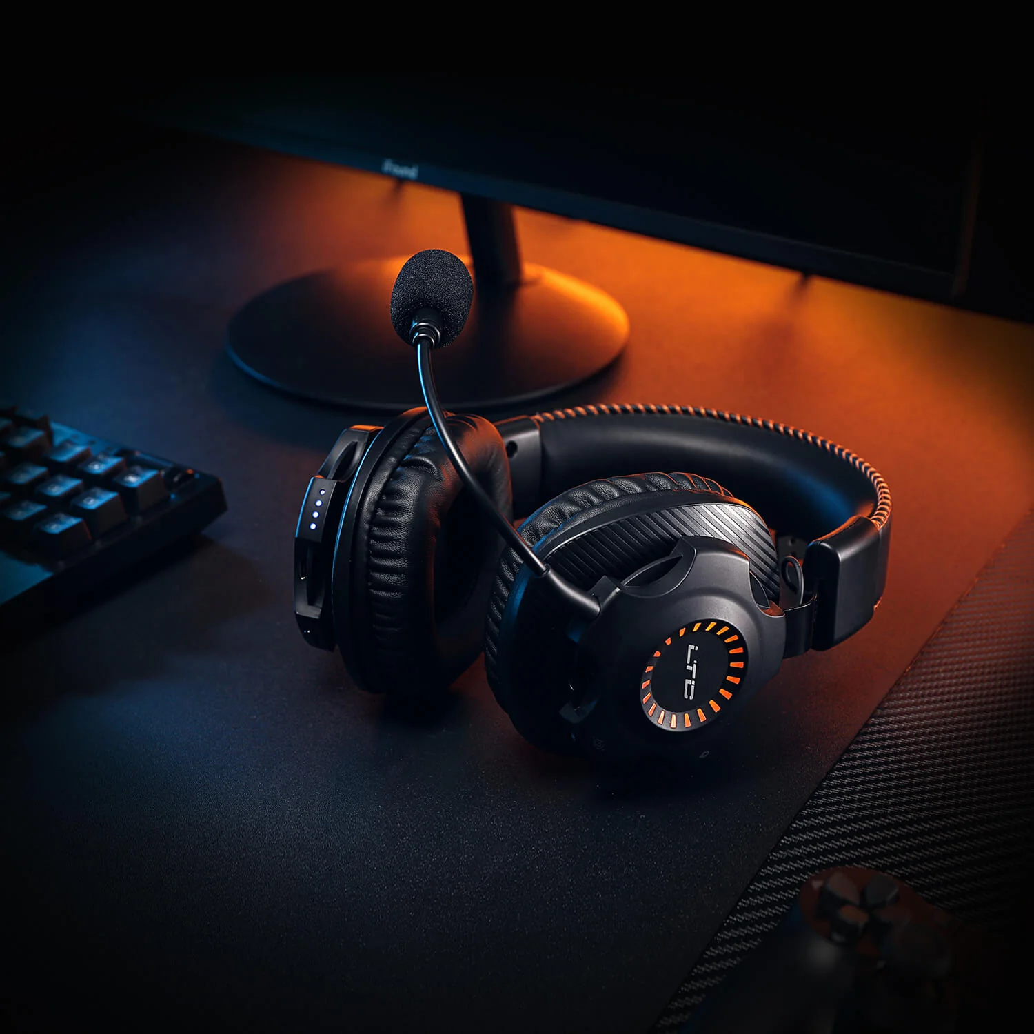 366-redragon-x-ltc-soundslave-2-4g-wireless-wired-gaming-headset-1.webp