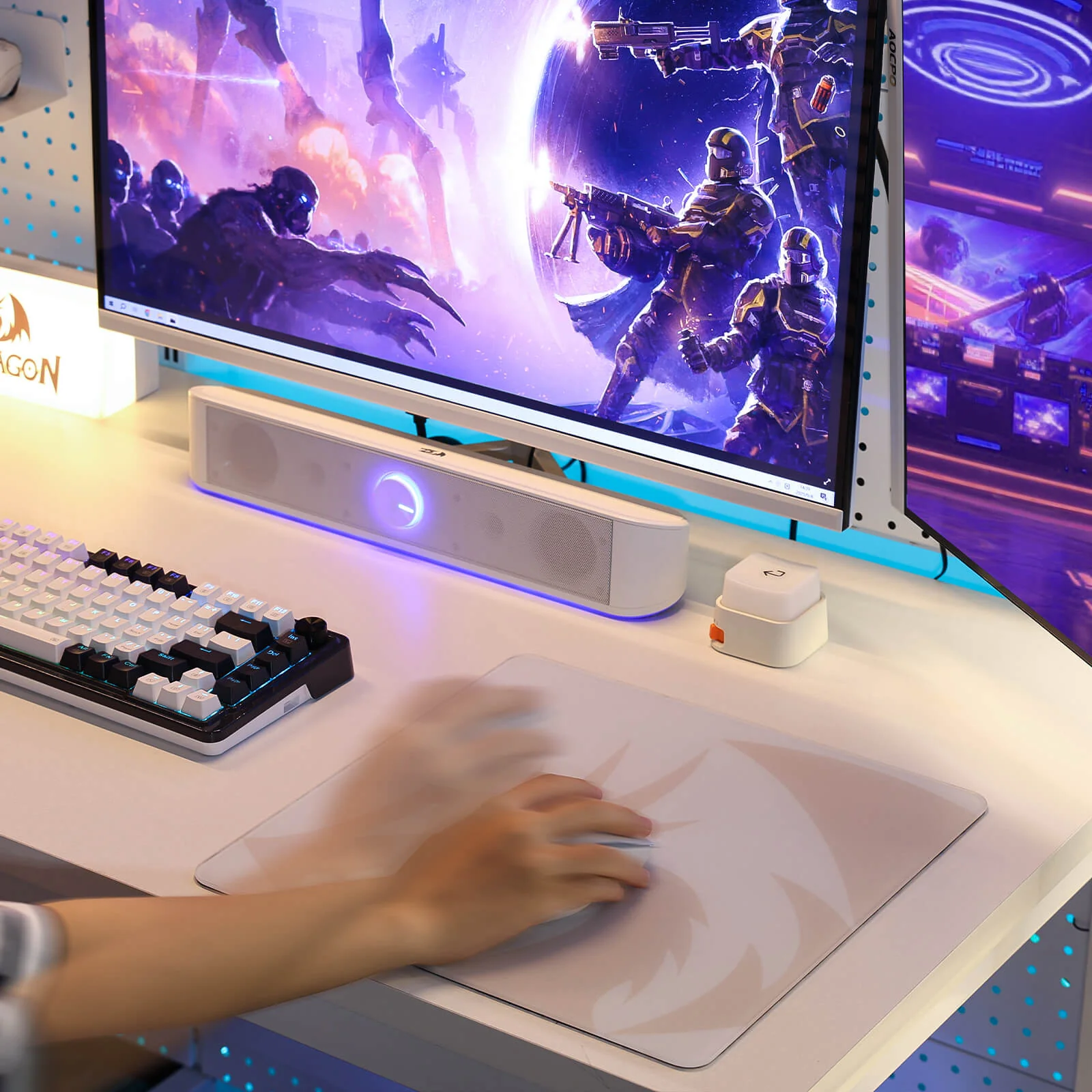 44-pg1m-glass-gaming-mouse-pad-1.webp