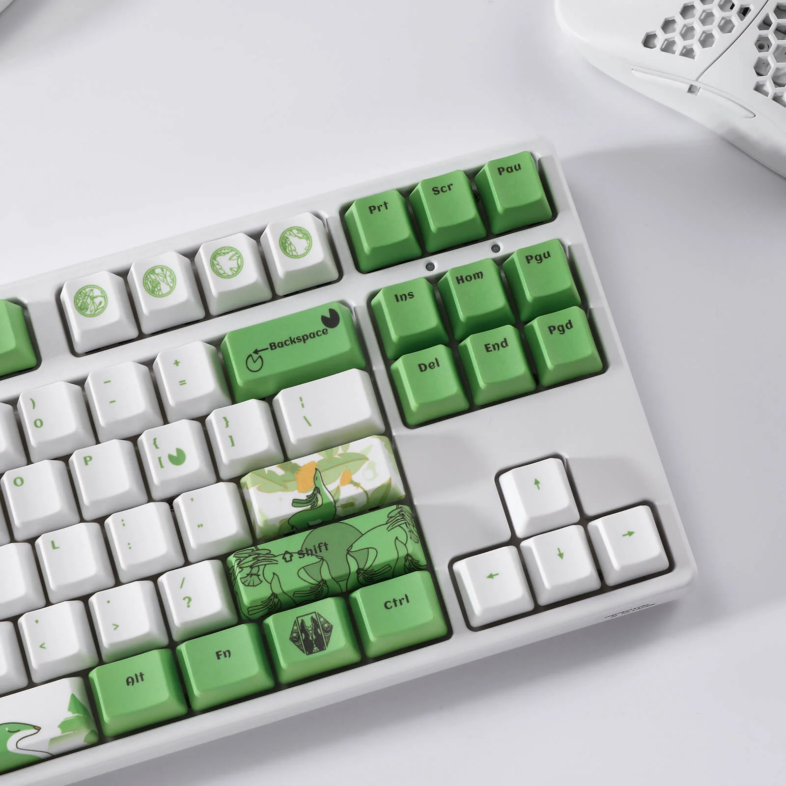 541–only-keycaps-redragon-x-ltc-pbt-108-keycaps-set-green-reindeer-1.webp