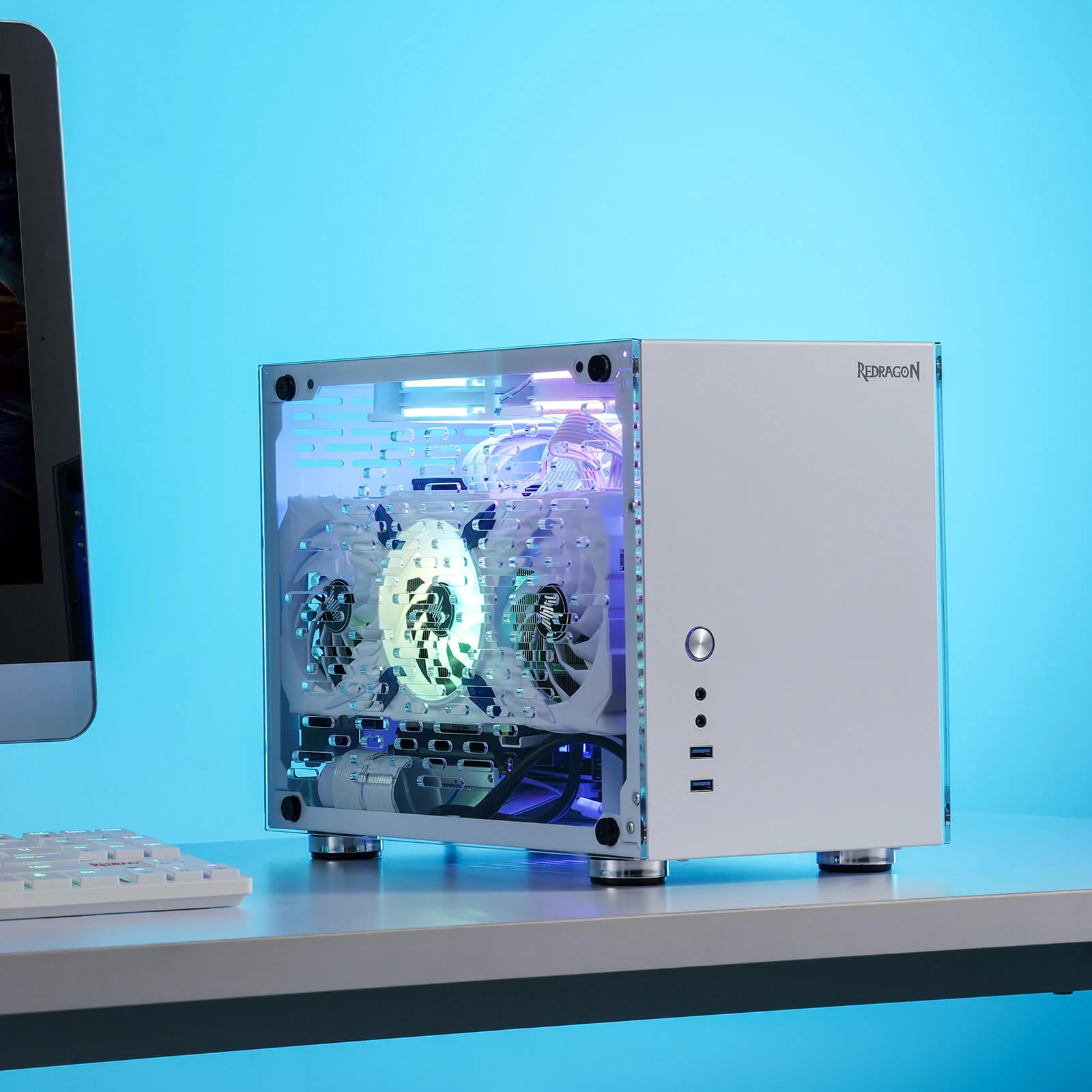 675-strafe-eb211-mini-itx-gaming-pc-case-1.webp